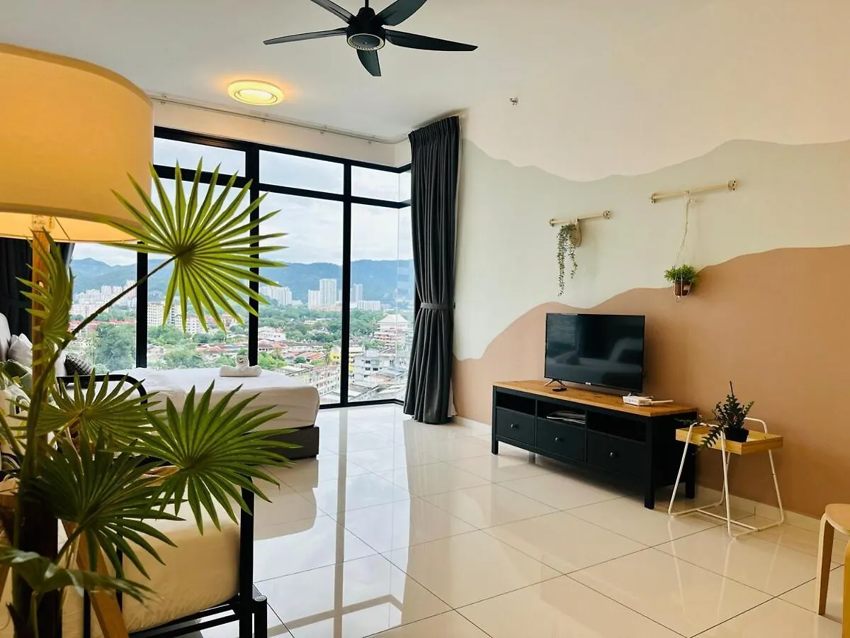 Comfy 2Br Sunny Suite Sky Pool & Stunning Views George Town 0*,  Malajsie