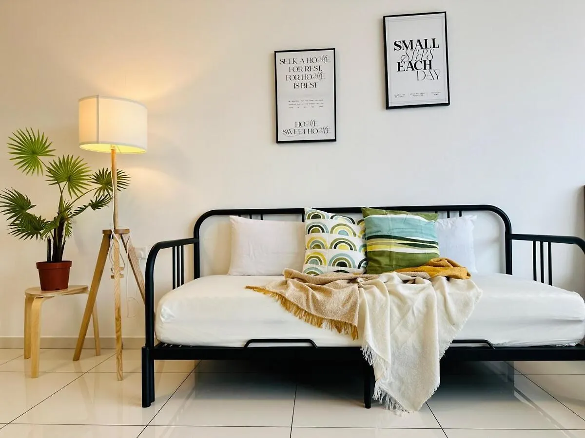 Comfy 2Br Sunny Suite Sky Pool & Stunning Views ジョージタウン アパート