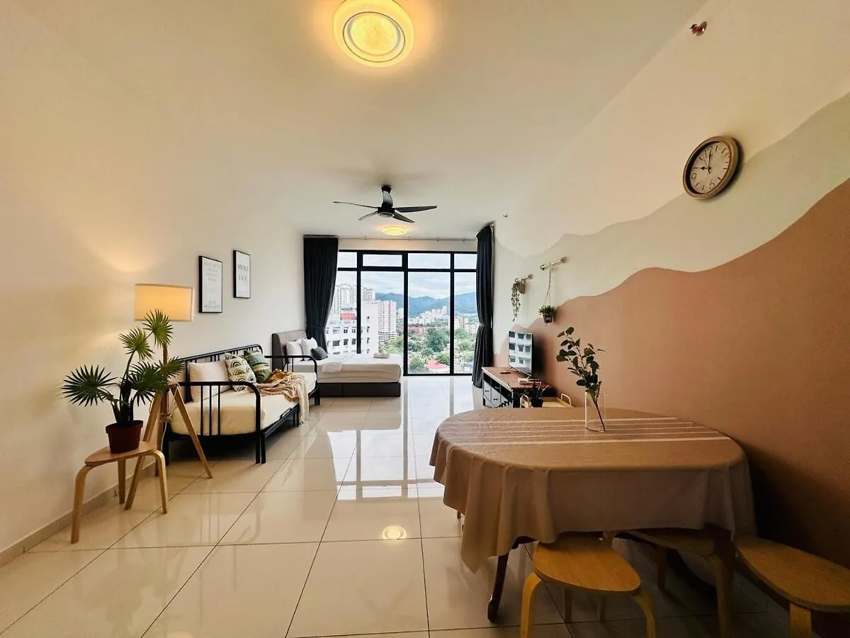 Comfy 2Br Sunny Suite Sky Pool & Stunning Views ジョージタウン マレーシア